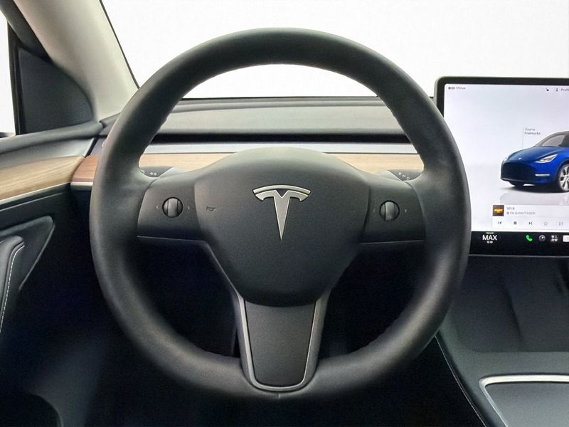 Tesla Model Y bild 15