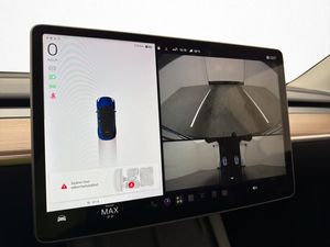 Tesla Model Y bild 16