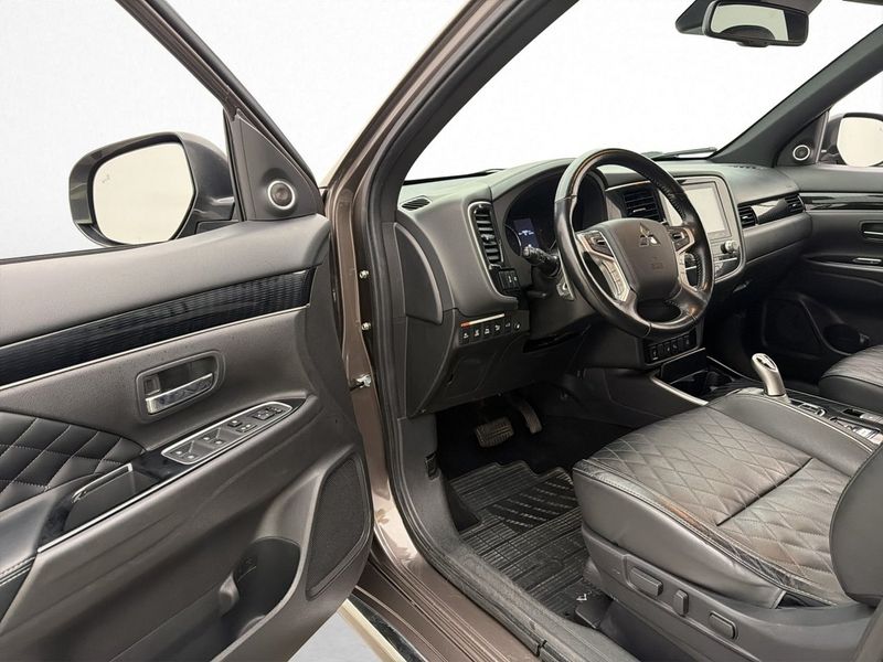 Mitsubishi Outlander bild 12