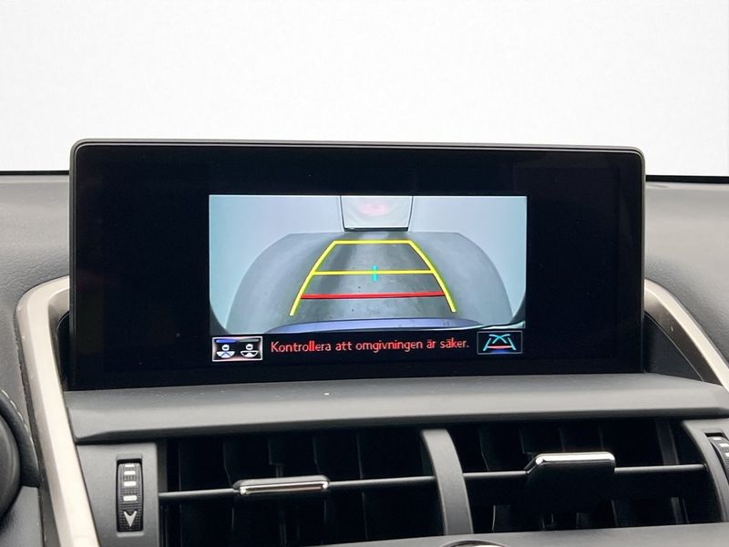 Lexus NX bild 20
