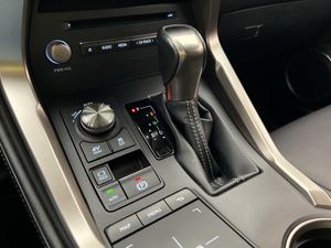 Lexus NX bild 24