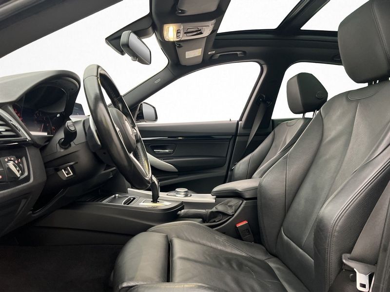 BMW 330 bild 15