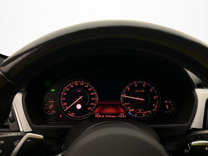 BMW 330 bild 18