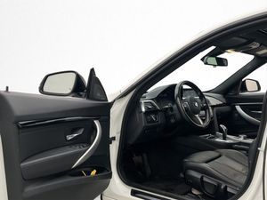 BMW 330 bild 11