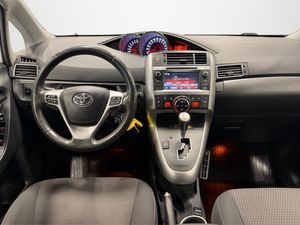 Toyota Verso bild 9