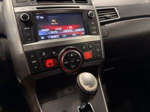 Toyota Verso bild 19