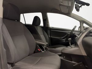 Toyota Verso bild 13