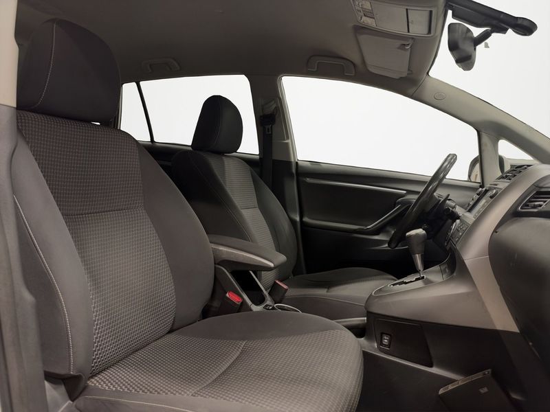Toyota Verso bild 13