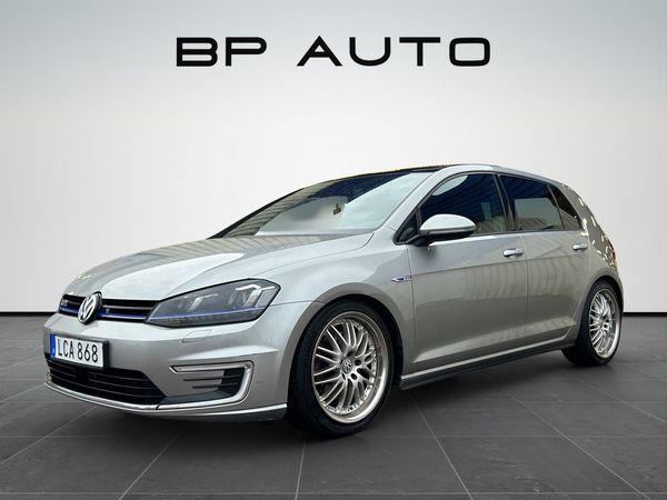 Volkswagen Golf I GTE 1.4 TSI ACT GTE Drag Pano Drag Kamera 2Brukare - 2016