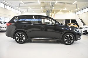 Mitsubishi Outlander bild 3
