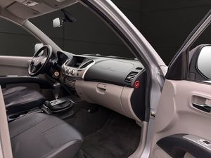 Mitsubishi L200 bild 27