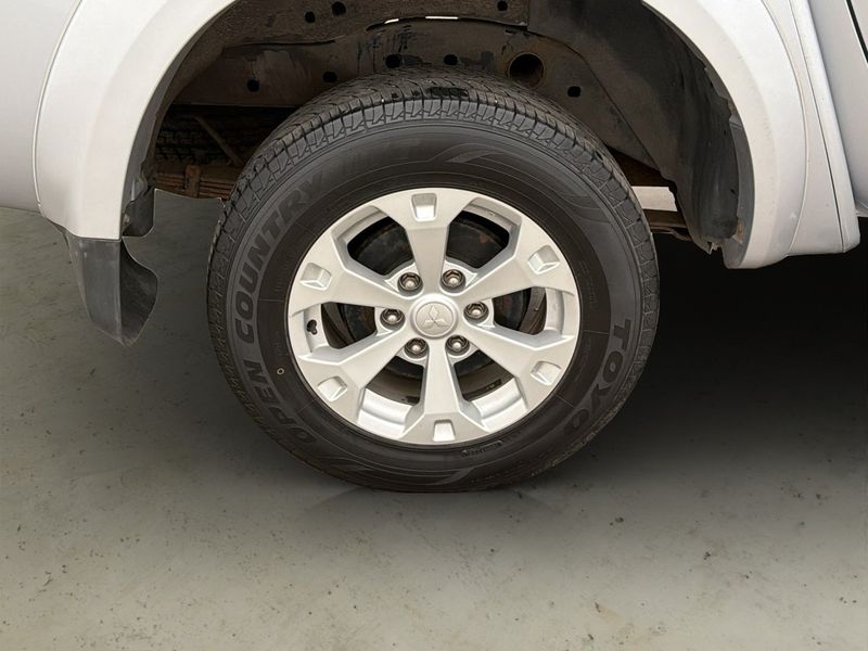Mitsubishi L200 bild 30