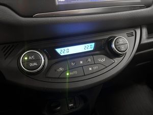 Toyota Yaris bild 14