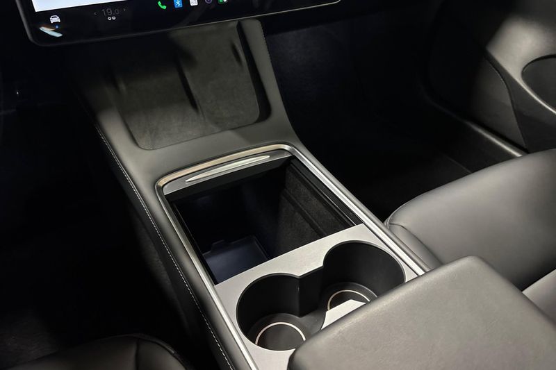 Tesla Model 3 bild 19