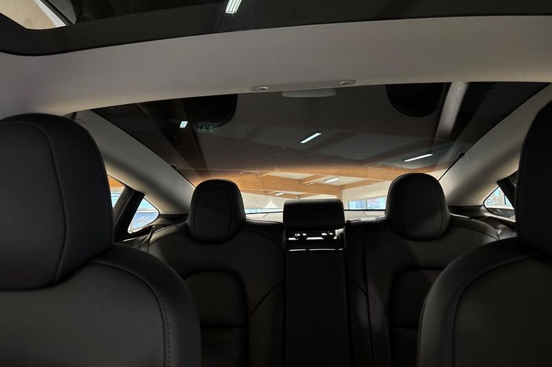Tesla Model 3 bild 21