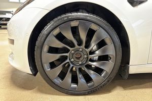 Tesla Model 3 bild 10