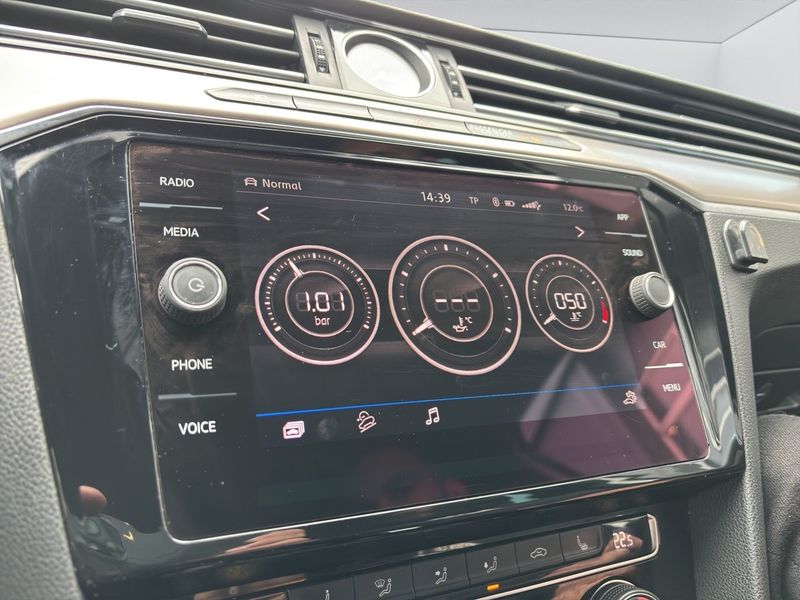 Volkswagen Passat bild 18