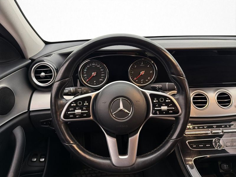 Mercedes E200 bild 18