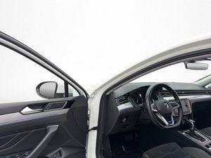 Volkswagen Passat bild 13