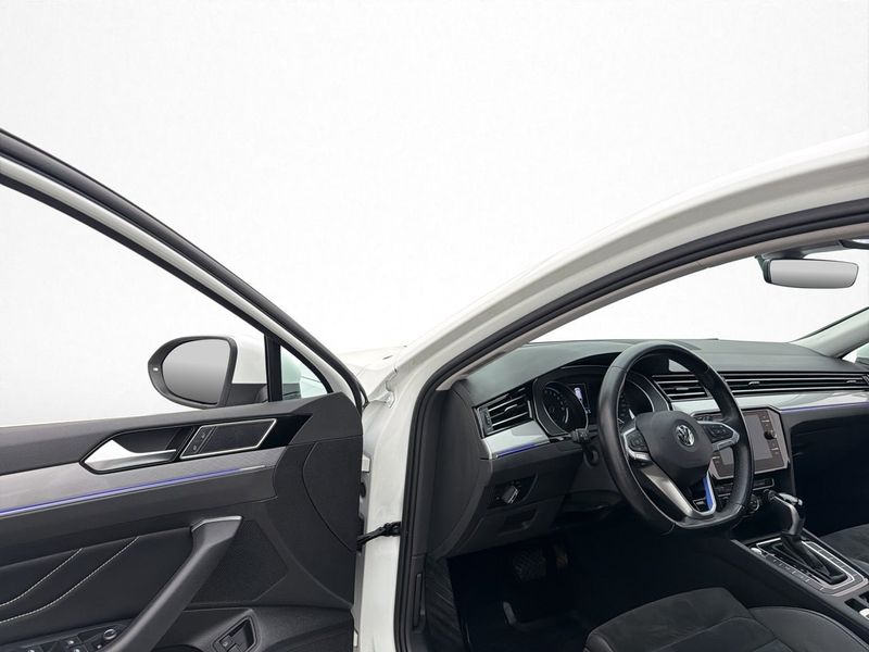 Volkswagen Passat bild 13