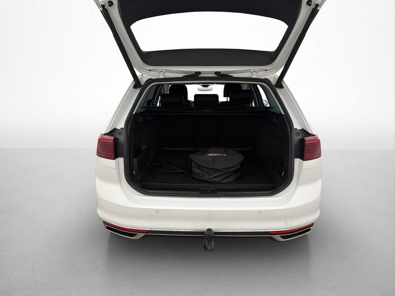 Volkswagen Passat bild 9