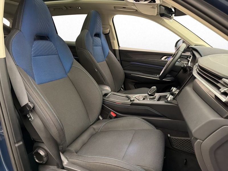 Lynk & Co 01 bild 12