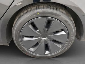 Tesla Model 3 bild 33