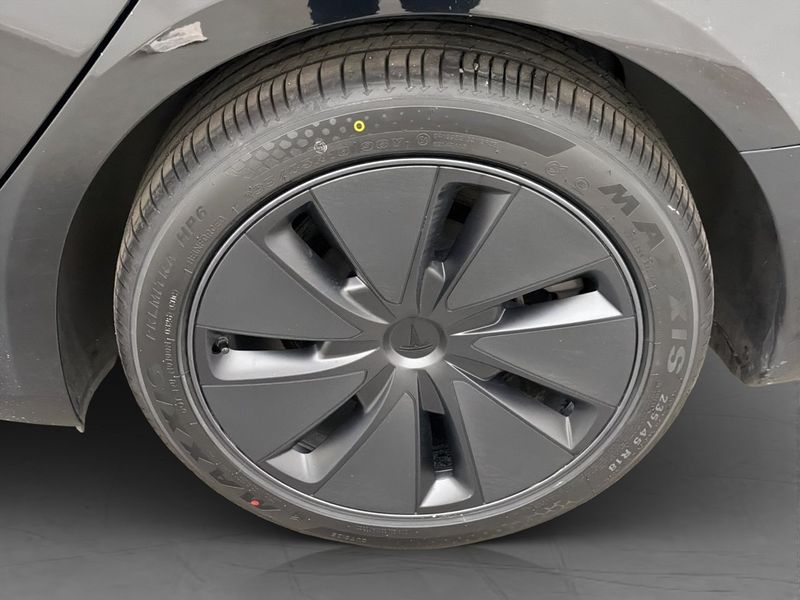 Tesla Model 3 bild 33