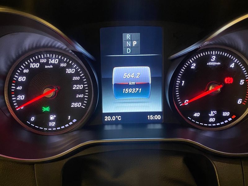 Mercedes GLC220 bild 9