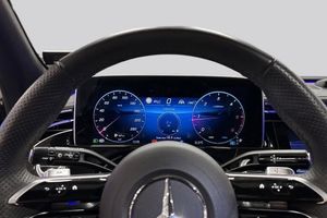Mercedes E450 bild 10