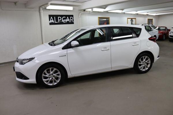 Toyota Auris HSD 1,8 136HK 14200 MIL - 2018