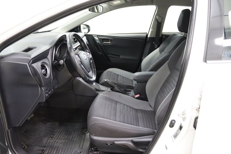 Toyota Auris bild 7