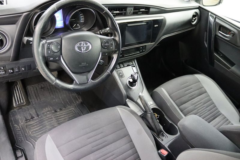 Toyota Auris bild 8