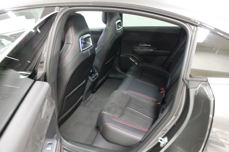 Mazda 6e bild 6