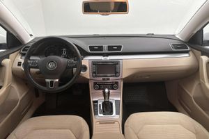 Volkswagen Passat bild 6