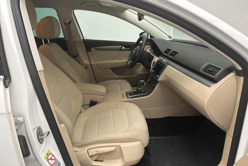 Volkswagen Passat bild 7