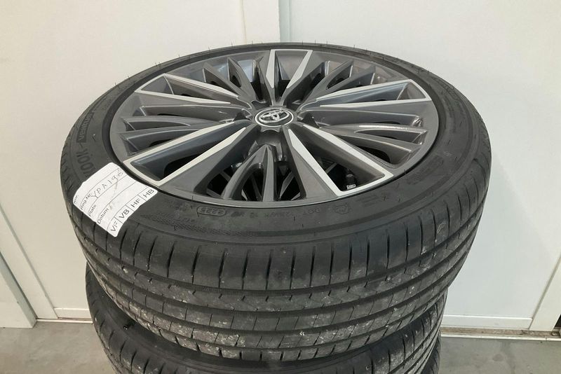 Toyota Avensis bild 12