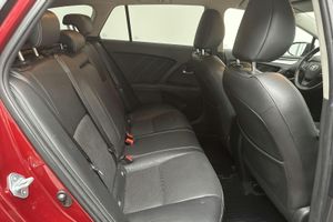 Toyota Avensis bild 8
