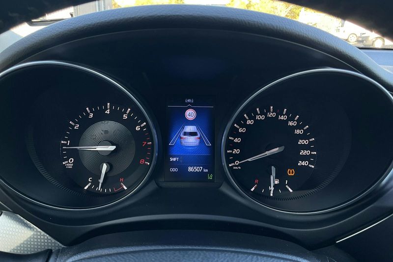 Toyota Avensis bild 10