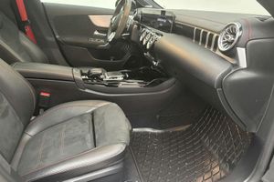 Mercedes CLA45 AMG bild 7