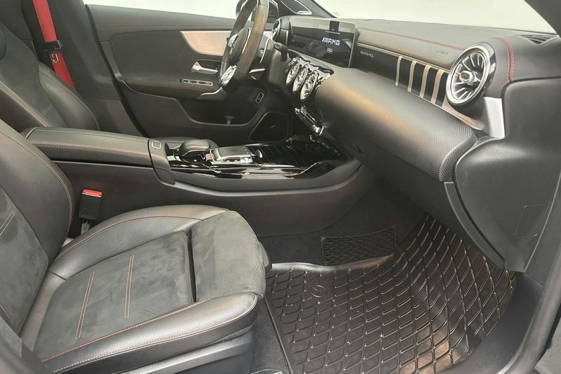 Mercedes CLA45 AMG bild 7