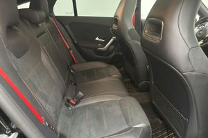 Mercedes CLA45 AMG bild 8