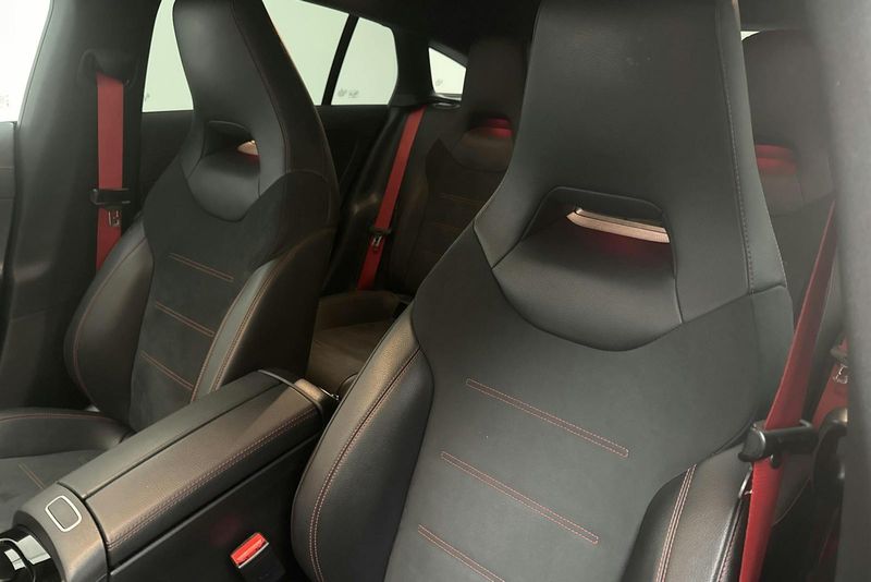 Mercedes CLA45 AMG bild 19