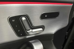 Mercedes CLA45 AMG bild 18
