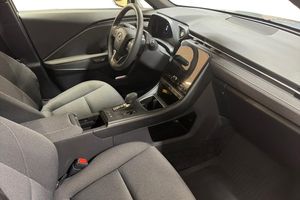 Lexus LBX bild 7