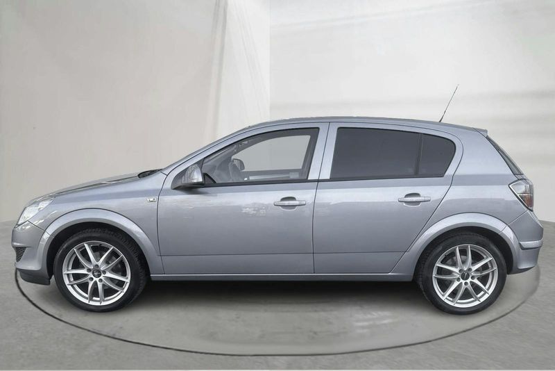 Opel Astra bild 2