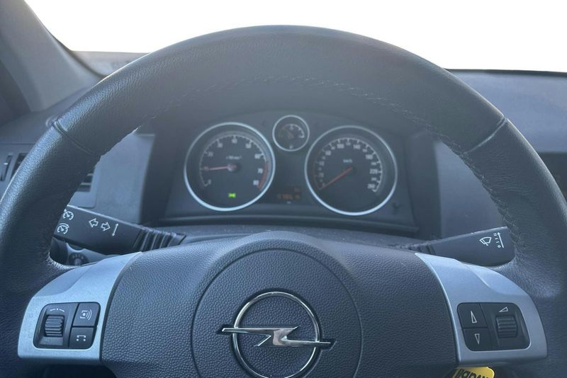 Opel Astra bild 10