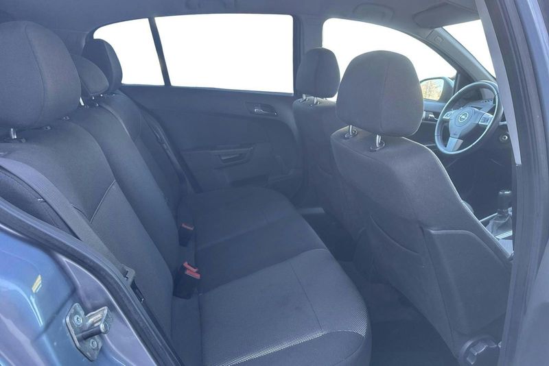 Opel Astra bild 8