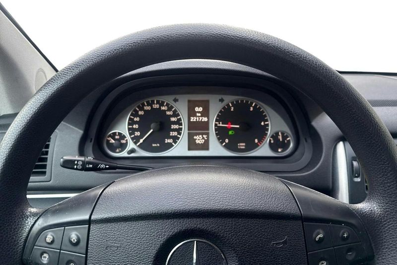 Mercedes B180 bild 10