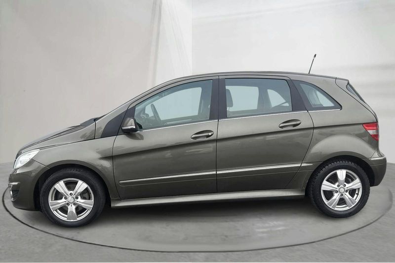 Mercedes B180 bild 2
